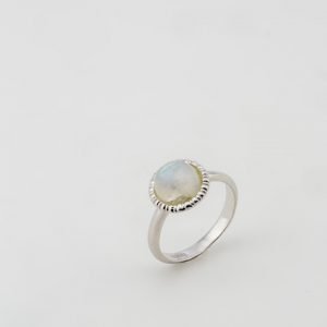 Petite bague "Pierre de lune"
