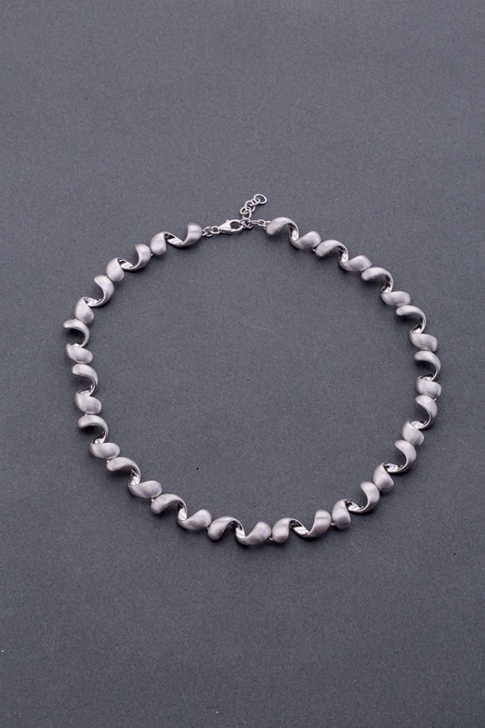 Collier "Scoubidous"