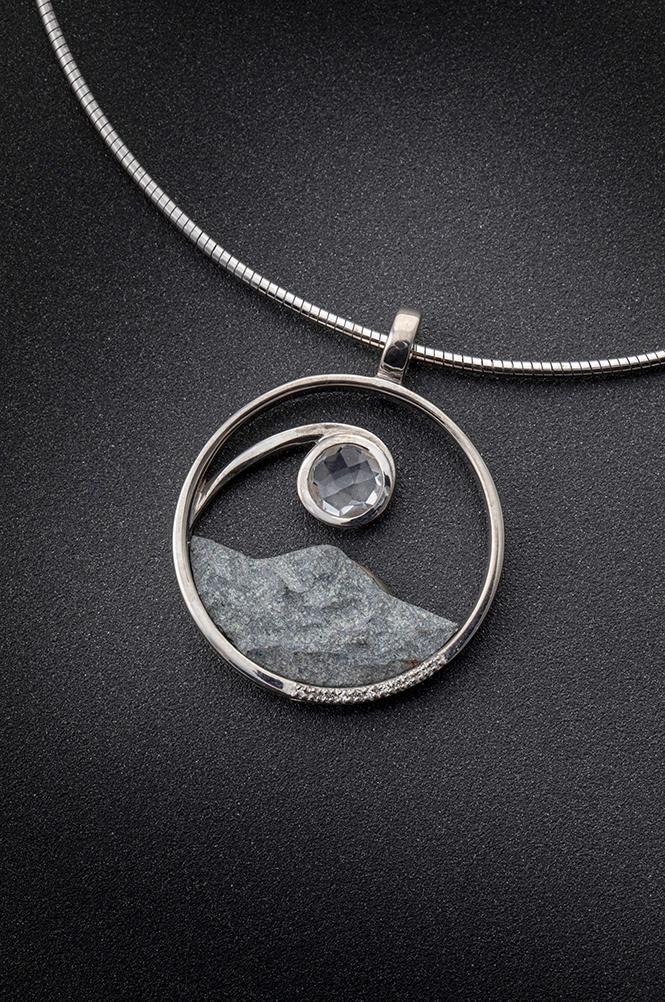 PENDENTIF "L'AUBRAC AU CLAIR DE LUNE"