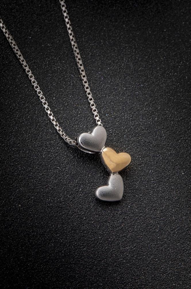 Pendentif "Trois petits cœurs"