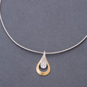 Pendentif "Goutte givrée"