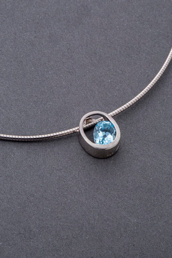Pendentif "Planète bleue"