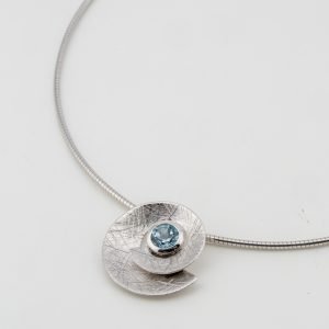 Pendentif "Spirale de Topaze"